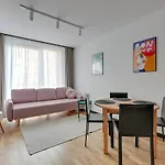 公寓式酒店 Dwie Motlawy Riverside & Parking By Downtown 格但斯克
