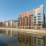 Dwie Motlawy Riverside & Parking By Downtown 格但斯克