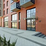 Dwie Motlawy Riverside & Parking By Downtown 4*