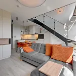 公寓式酒店 Dwie Motlawy Riverside & Parking By Downtown 4*