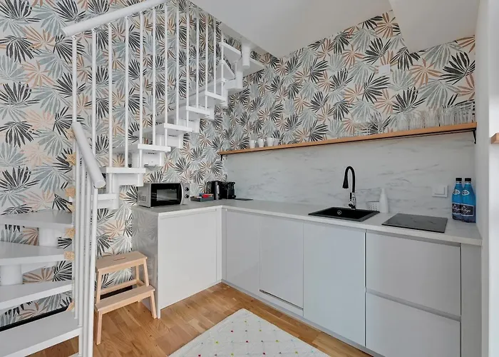 Dwie Motlawy Riverside & Parking By Downtown מלון דירות 4*